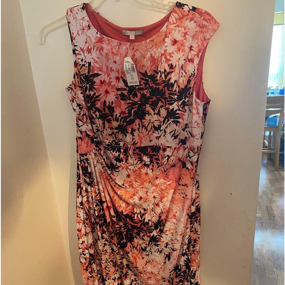 Size 14, dress barn dres, rouched side
